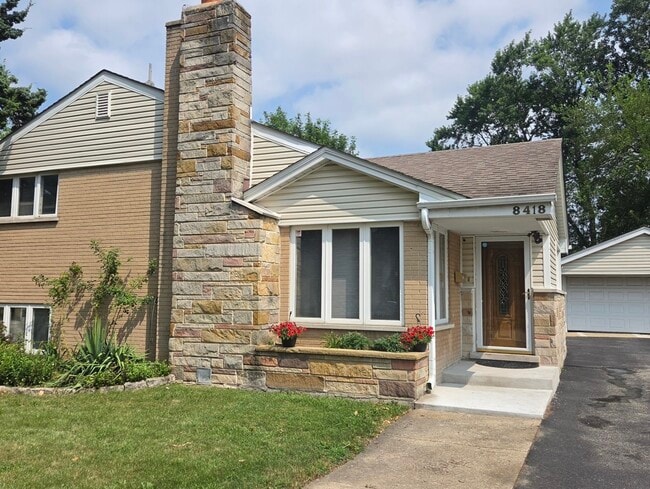 Photo - 8418 W Crain St