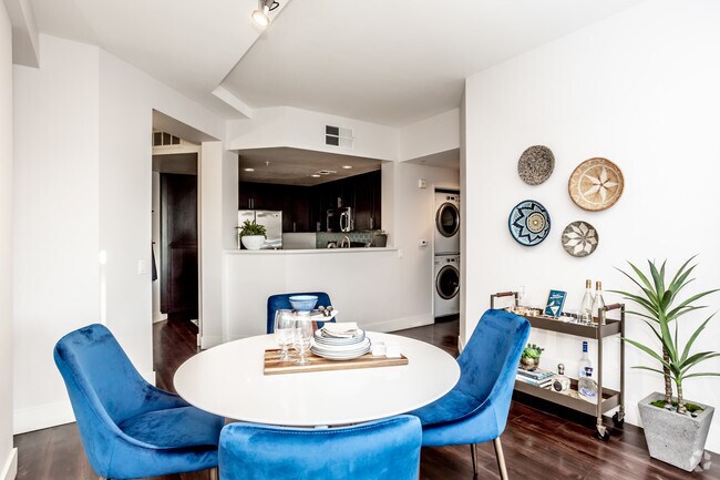 2BR, 2BA - 1207 SF