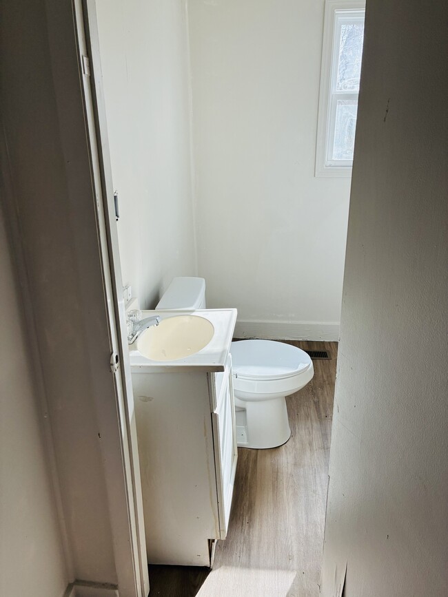 Photo - 508 Riley St