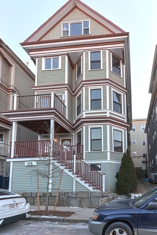 Building Photo - 176 Hillside St Unit 101 Rental