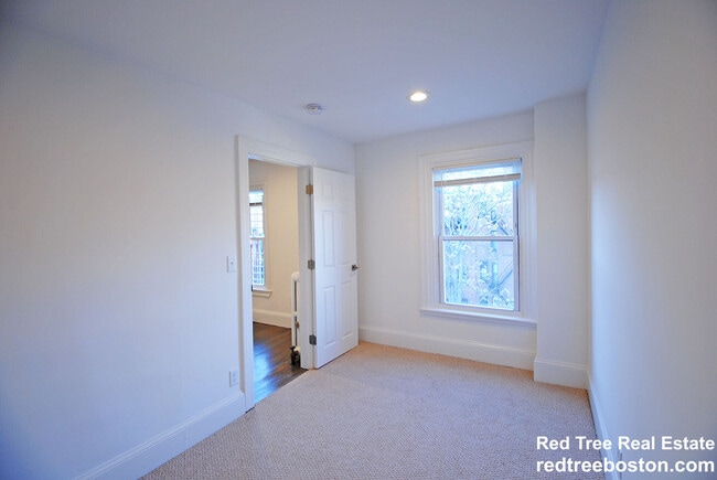 Photo - 225 Newbury St Unit 4R