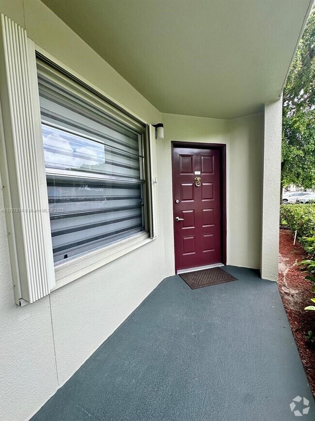 Building Photo - 1300 SW 130th Ave Unit 114F Rental