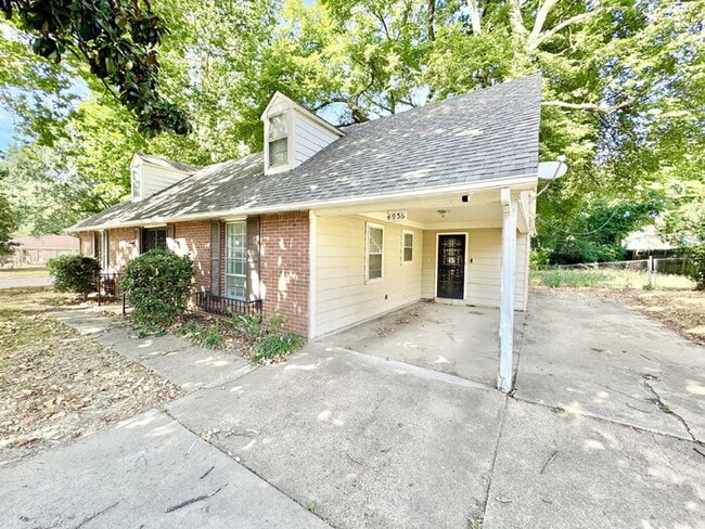 Photo - 4936 Leven Rd