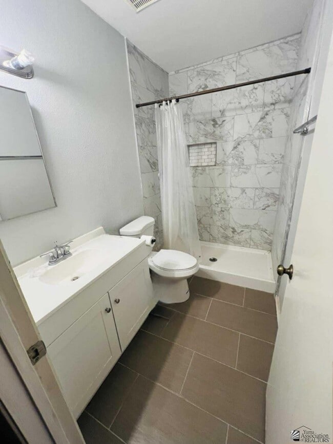 Photo - 3215 London Dr