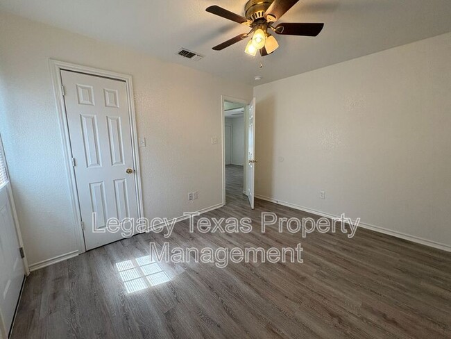 Photo - 404 N Anglin St Unidad B
