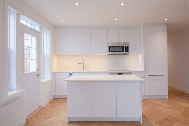 Photo - 590 Av. Outremont Unit 407