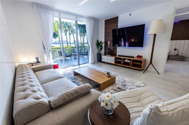 Photo - 3600 Mystic Pointe Dr Unidad 114