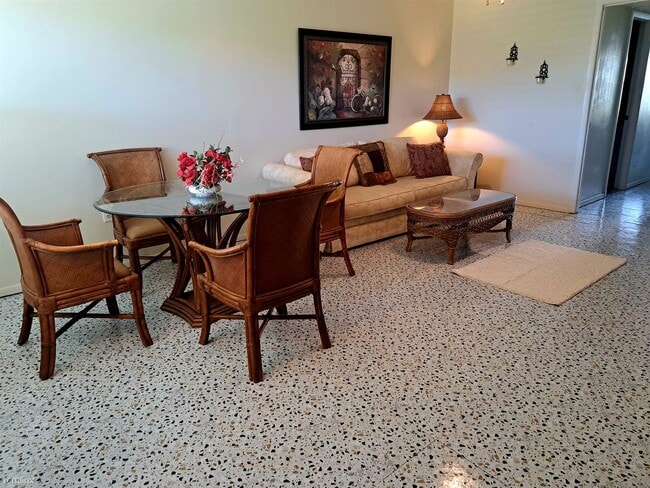 Photo - 2 br, 1.5 bath Condo - 425 30th Avenue Wes...