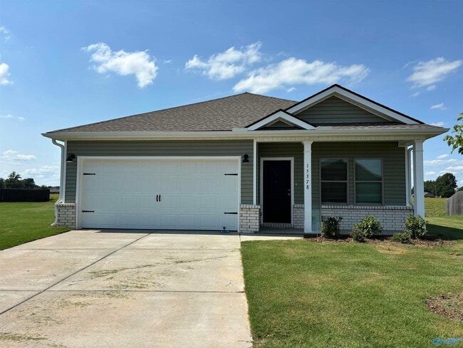 Building Photo - 15378 GRAYSON CIR