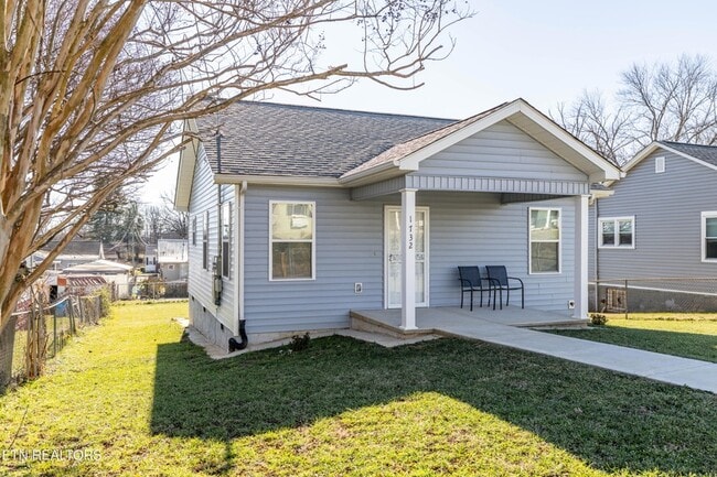 Photo - 1732 Jourolman Ave