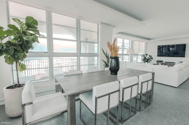 Photo - 2 br, 2.5 bath Condo - 5660 Collins Ave Ap... Unidad Apt 21C