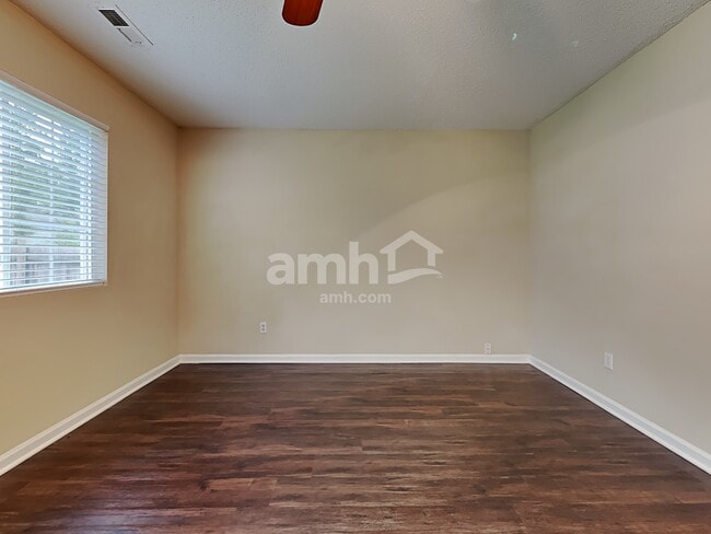 Photo - 3345 Wiliton Way