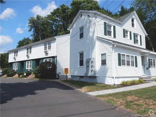 Building Photo - 617 Center St Unit D Rental