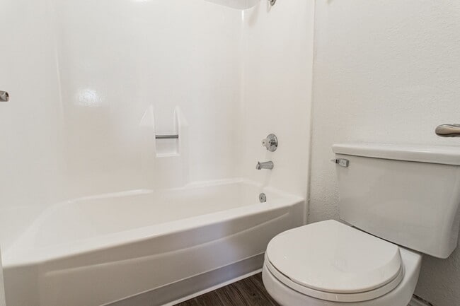 The Lodge at Porter Ranch Apartments