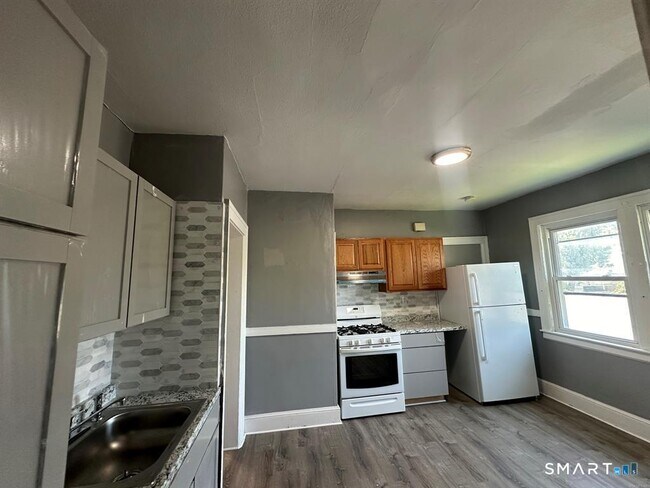 Photo - 165 Martin St Unit 3rd Floor