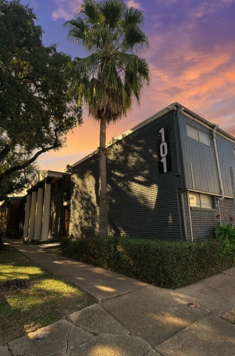 Avondale Apartments