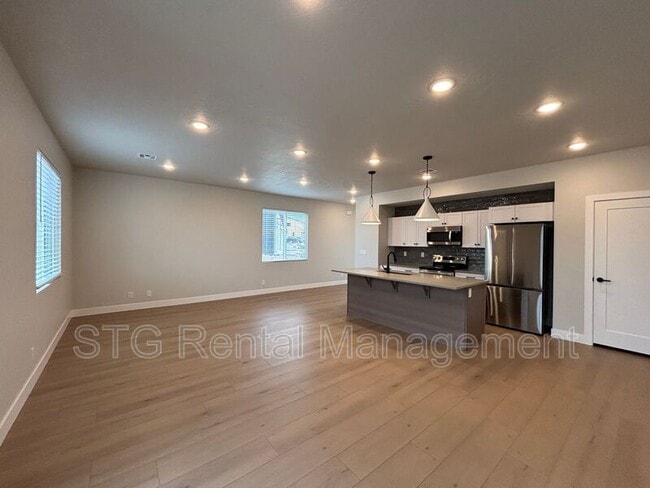 Photo - 3963 Fossil Way