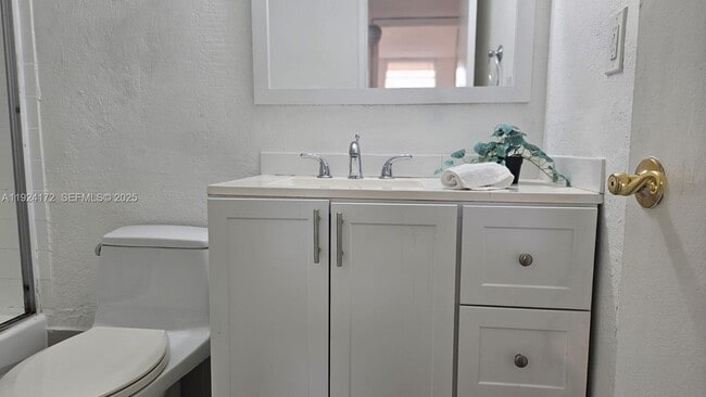 Photo - 4550 NW 9th St Unidad 719E