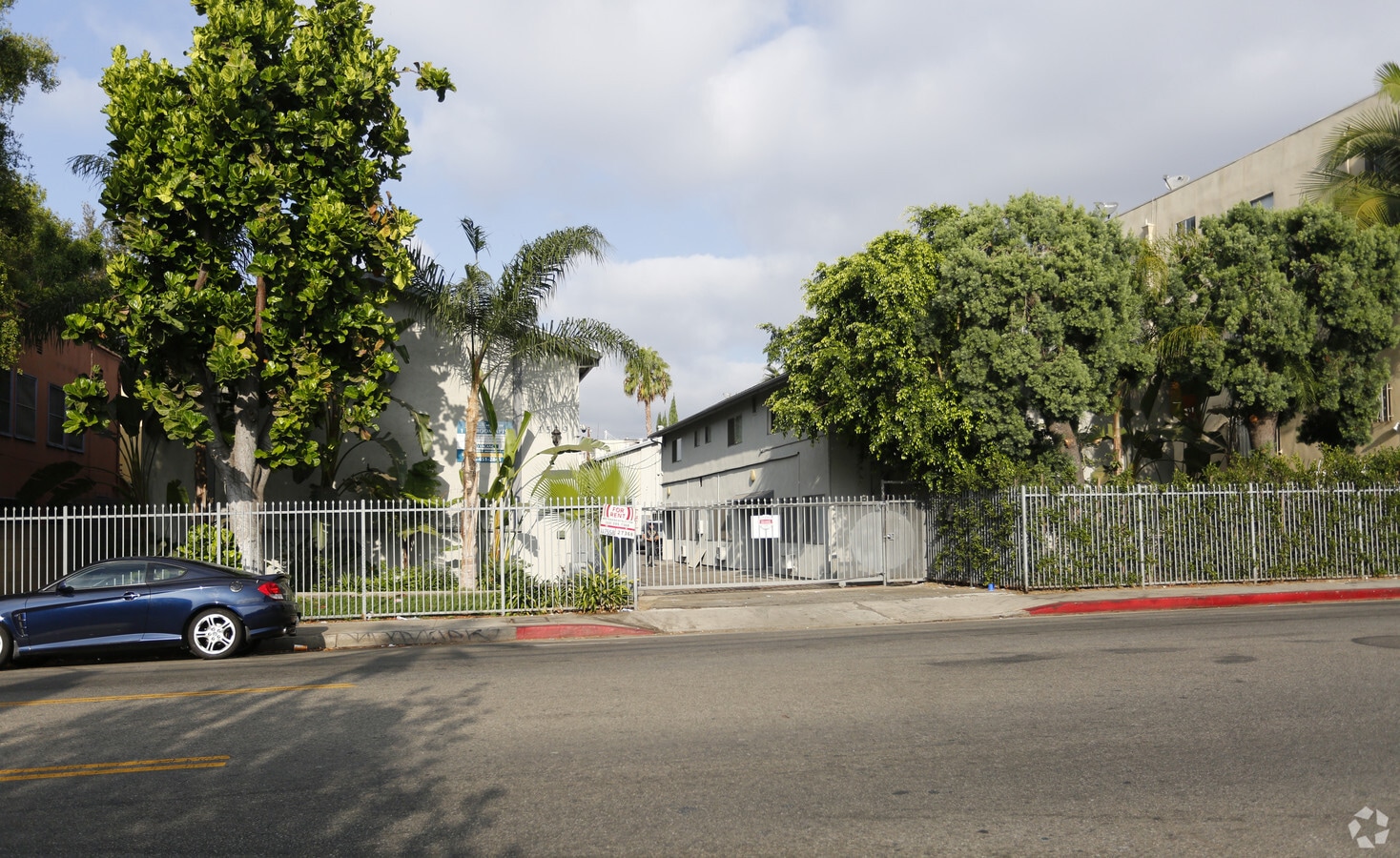 Bronson - Bronson Apartments