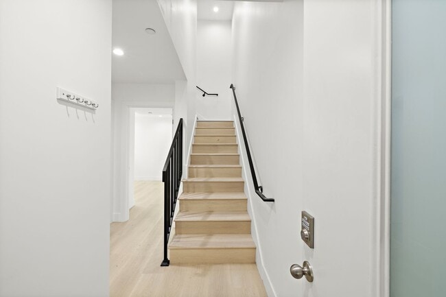 Photo - 5649 Case Ave