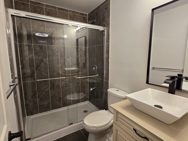 Photo - 42 Connaught Av