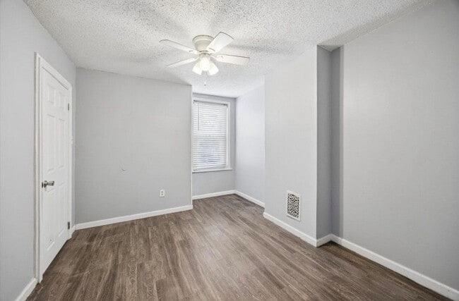 Photo - 402 Lyceum Ave Unit B
