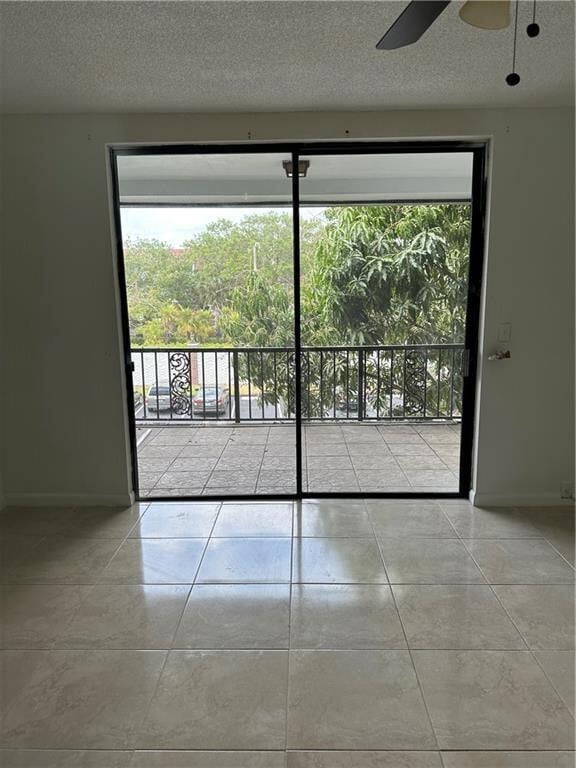 Photo - 3680 Inverrary Dr Unidad 3r