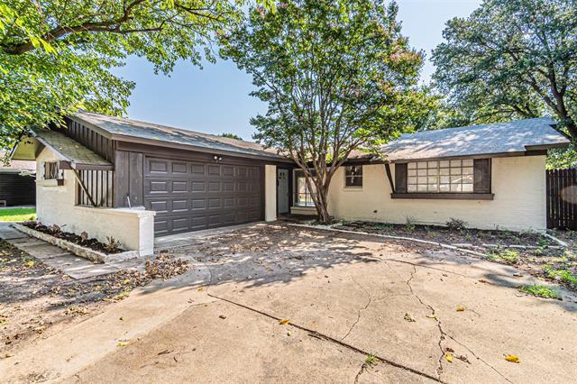 Building Photo - 1018 McCallum Dr