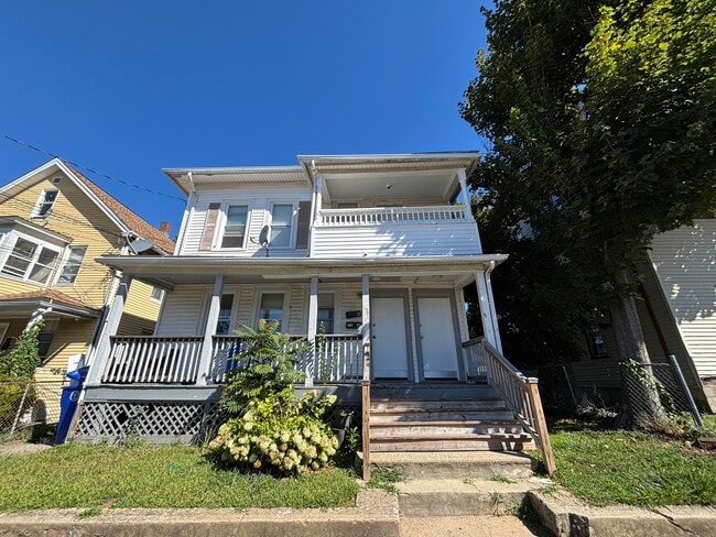 Building Photo - 334 Hollister St Unit 2 Rental