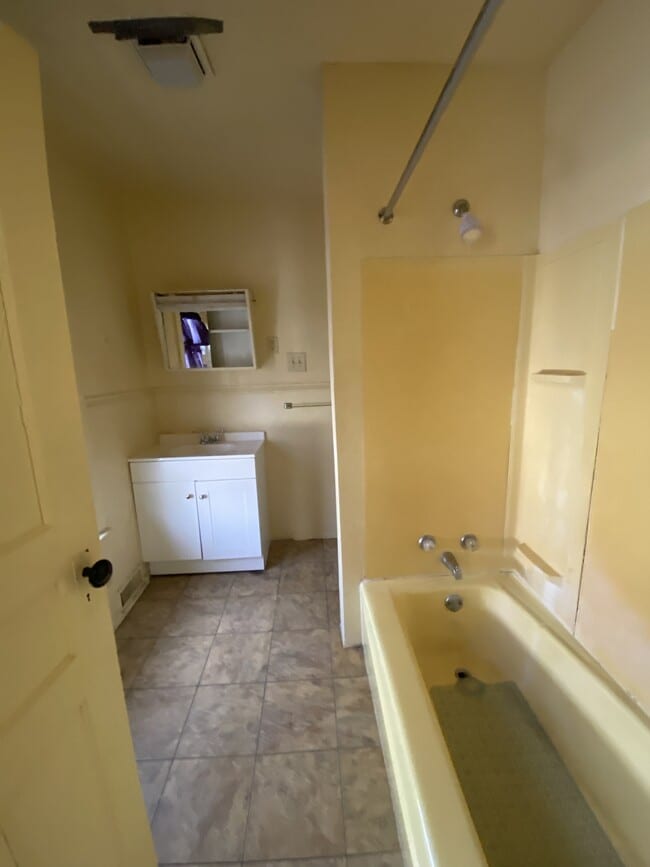 Photo - 557 Lafayette Ave