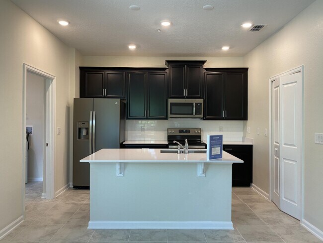 Photo - 2999 Aqua Virgo Loop