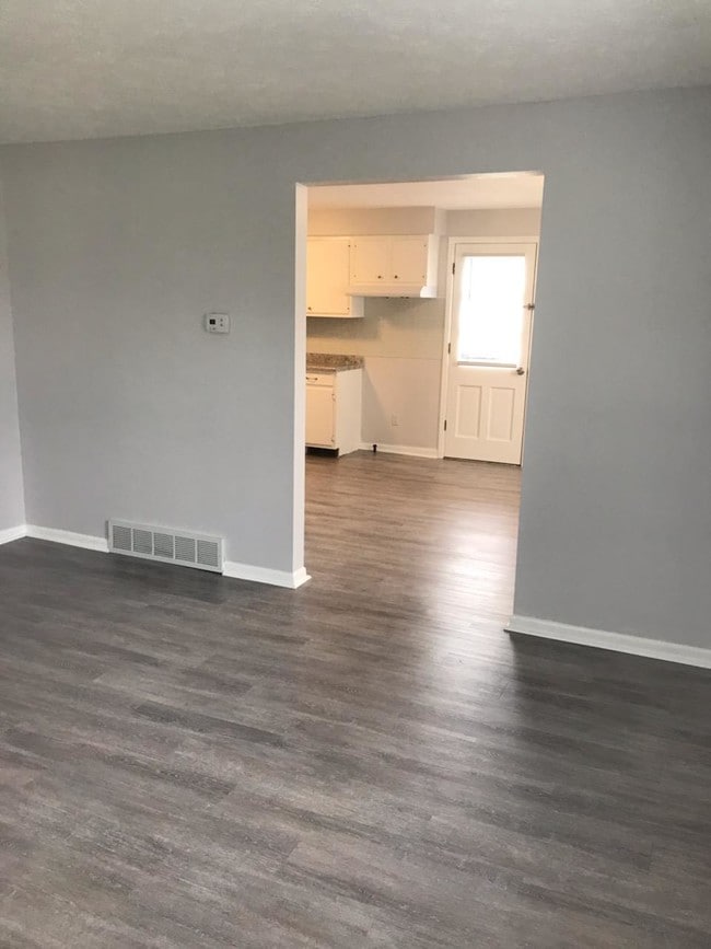 LIVING RM TO DINIG RM - 306 Pershing Ave NW