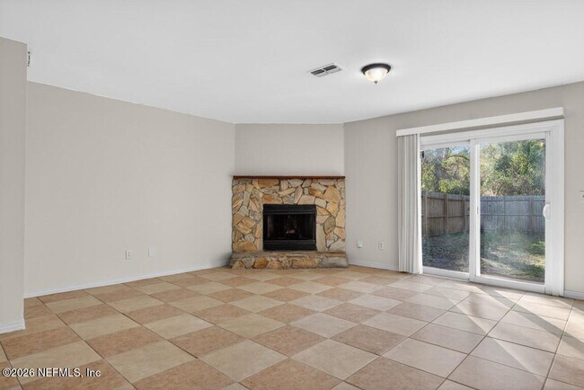 Photo - 4482 Melissa Ct W