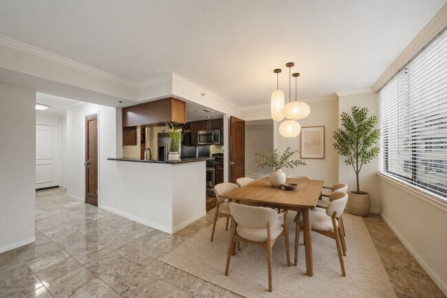 3525 Sage Rd Unit 404
