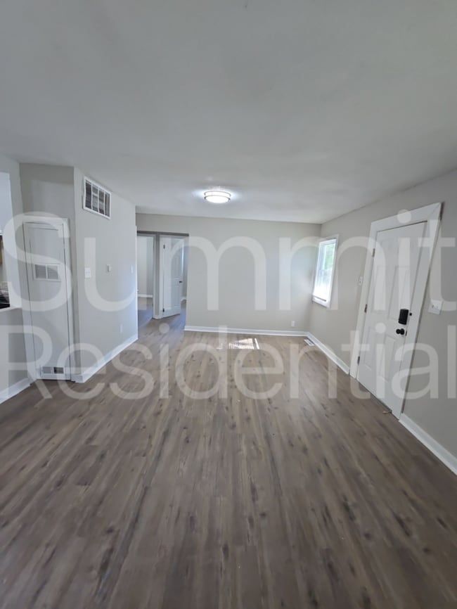 Photo - 3911 Oakley Ave
