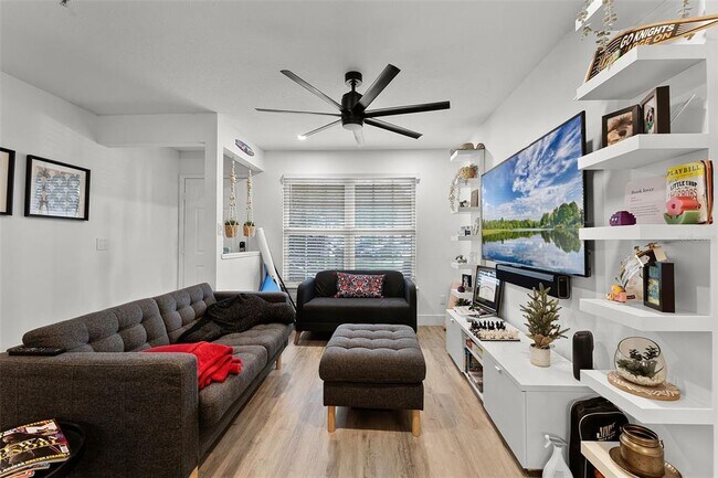 Photo - 109 Reserve Cir Unit 105