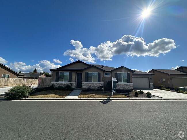 Building Photo - Arbor Gate home coming soon!