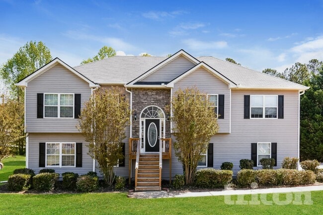 Building Photo - 63 Sycamore Ln