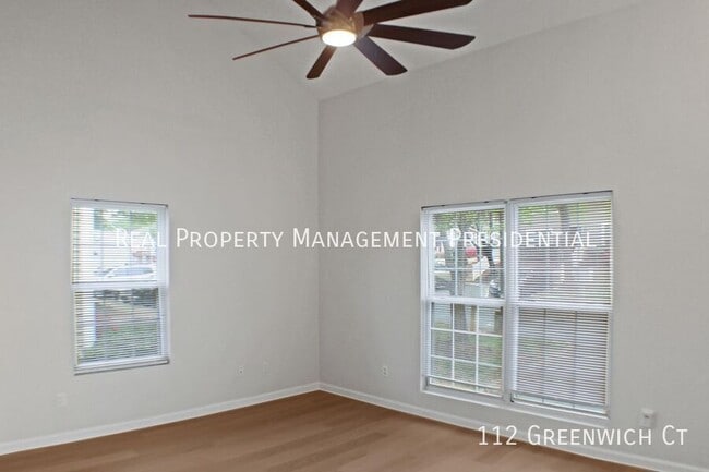 Photo - 112 Greenwich Ct