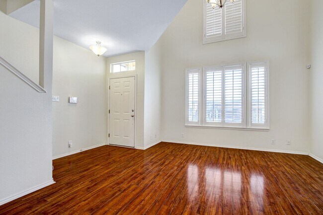 Photo - 2619 Crown Arbor Dr