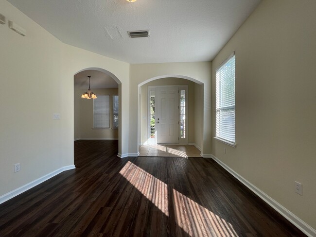 Photo - ** Coming Soon ** South Hampton 5 Bedroom