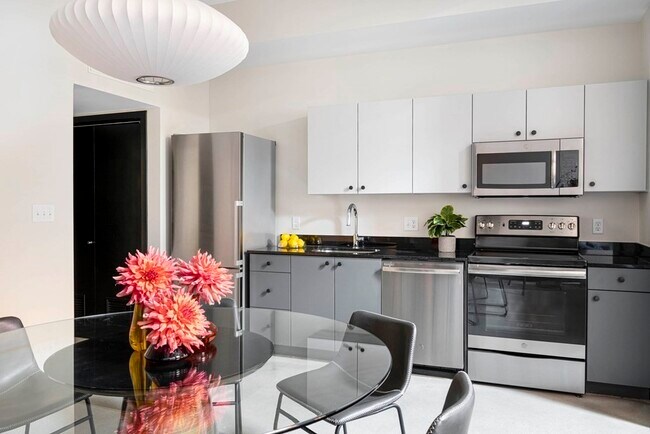 Photo - 1060 Broadway Unit 002