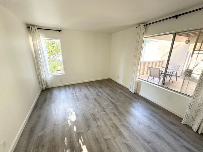 Photo - $500 OFF 1ST MONTHS RENT! 1 Bedroom Home i... Unidad E