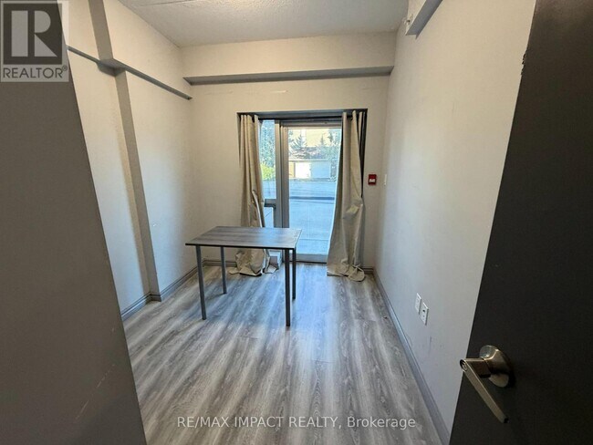 Photo - 275B Larch St Unit B04