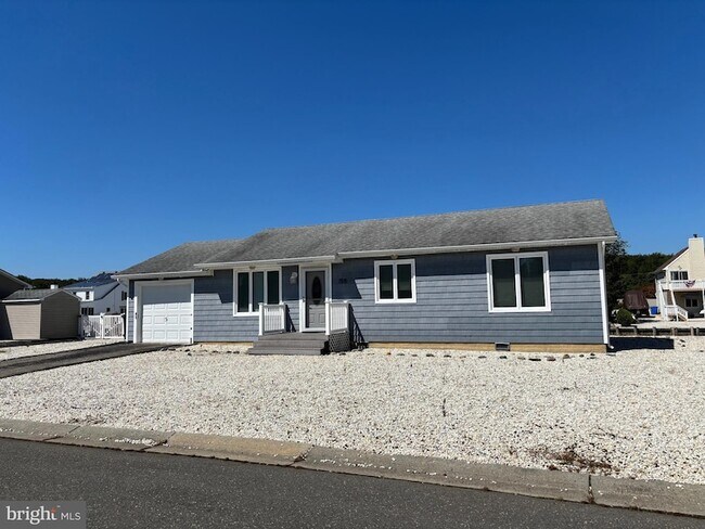 Photo - 156 Rodman Dr