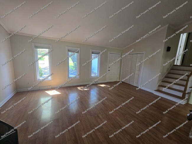 Photo - Three Bedroom Tri-Level in LOFS