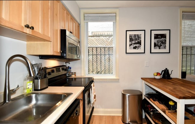 Photo - 1731 Willard St NW Unit 105