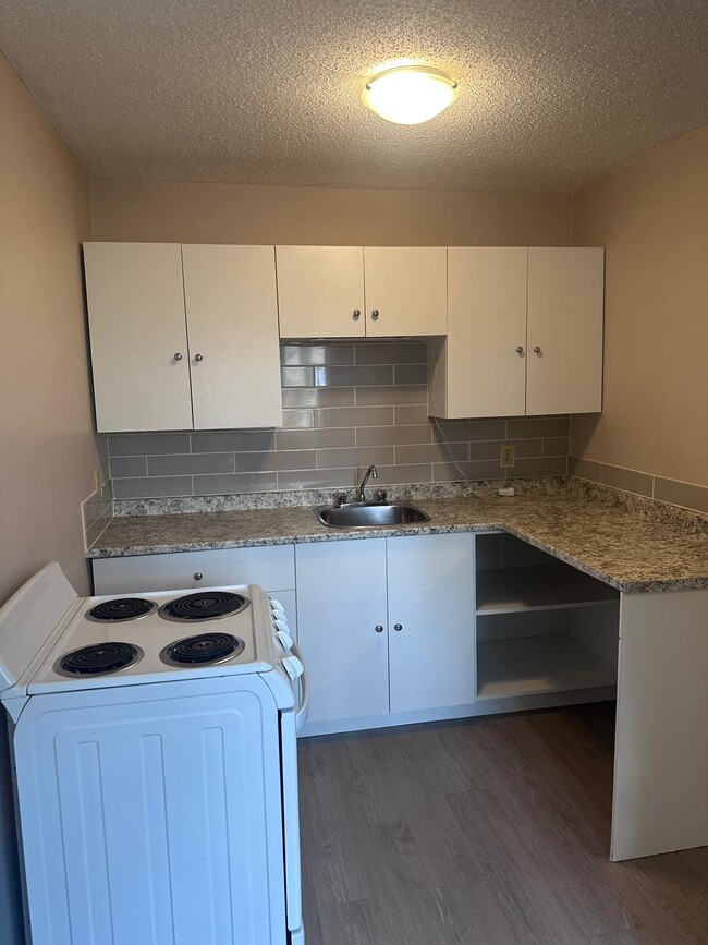 Photo - 259 Cassino St S