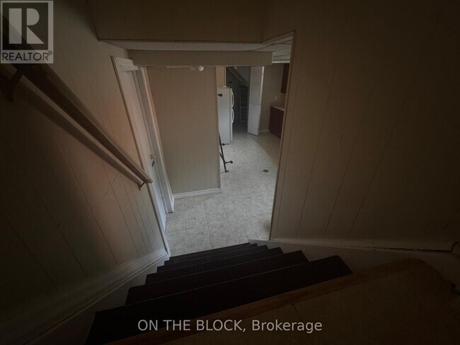 Photo - 33 Harrington Crescent