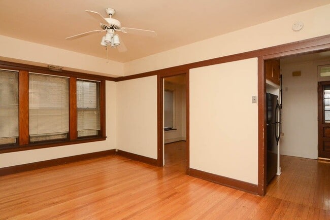 Photo - 1309 W Newport Ave Unit 2